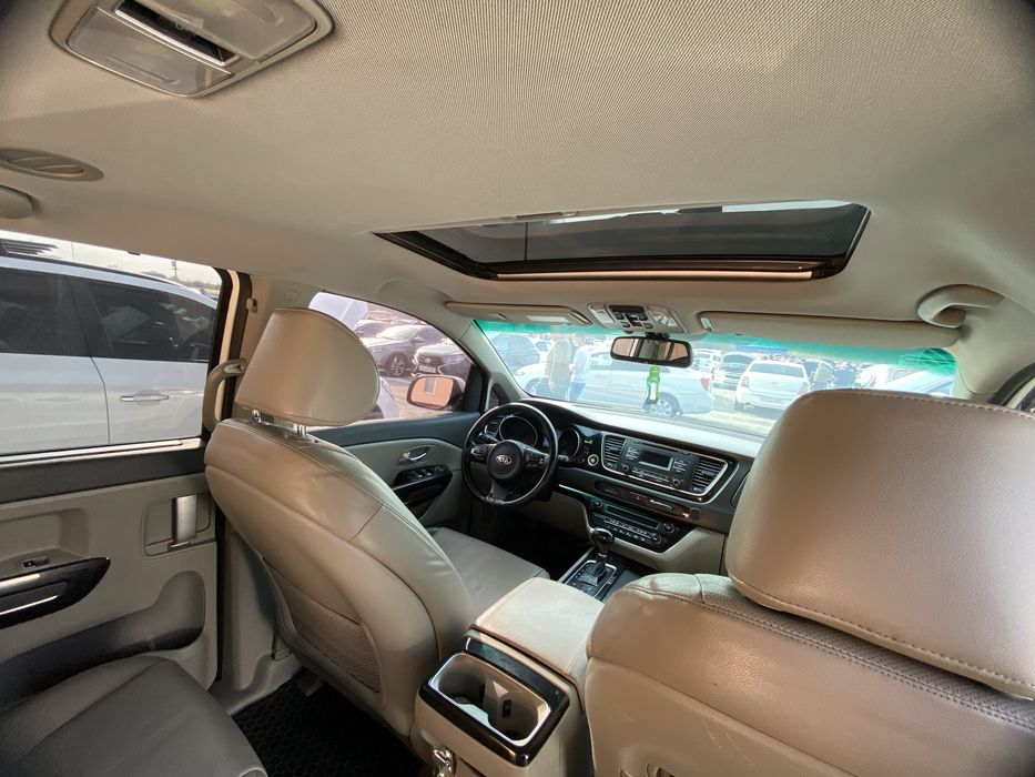 KIA Carneval 3 покалени