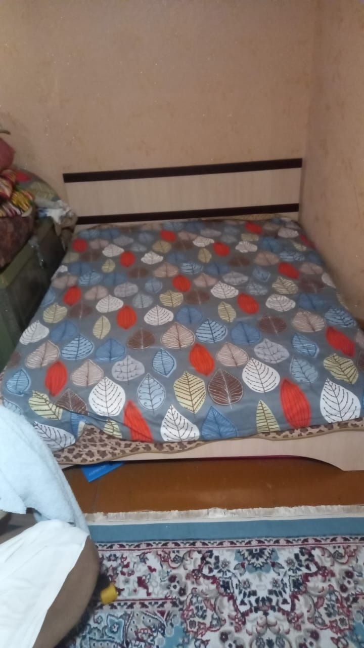Продам кровать  б/у