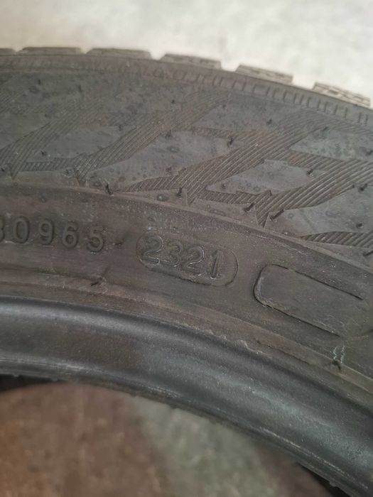 2 Зимни гуми Нокиан 175/65/14 ДОТ21 6.5мм