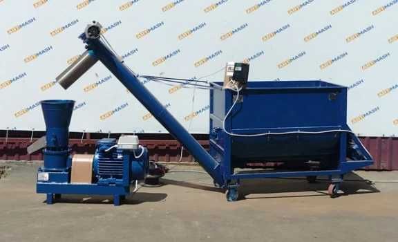 Amestecator orizontal 1000 l cu snec de descarcare NOU Livrare rapidă