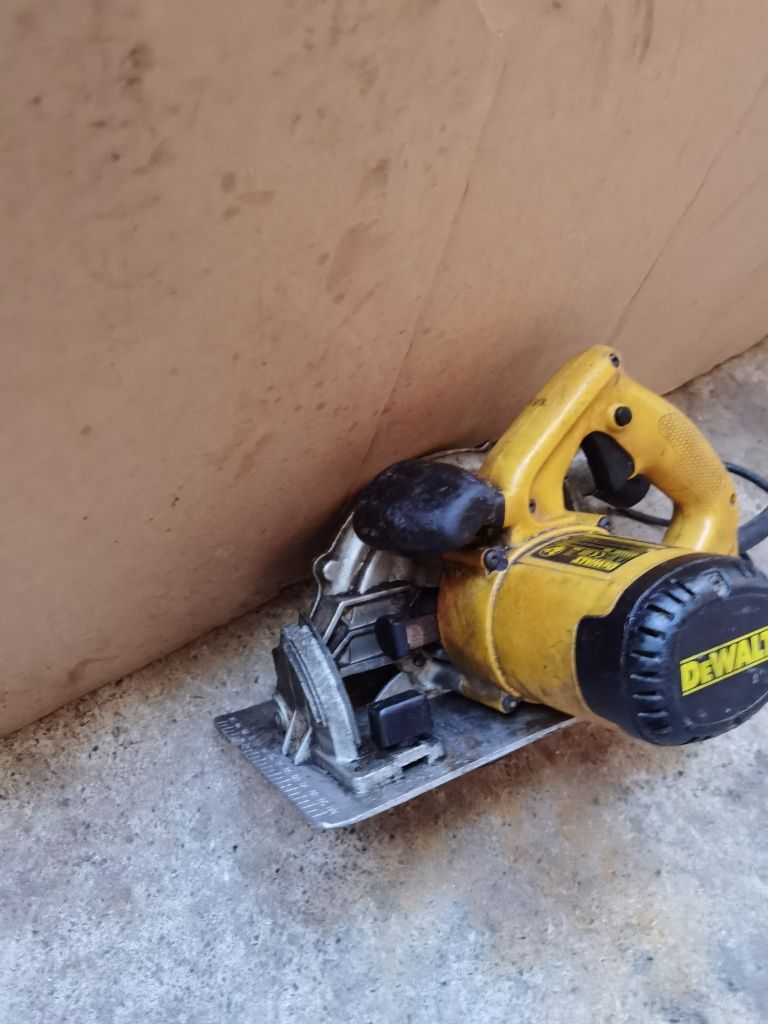 Circular dewalt professional