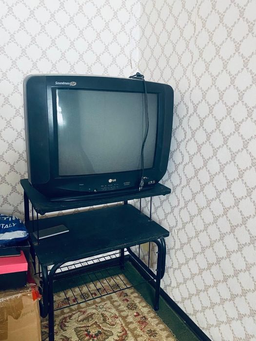 Телевизор б/у в хорошем состоянии