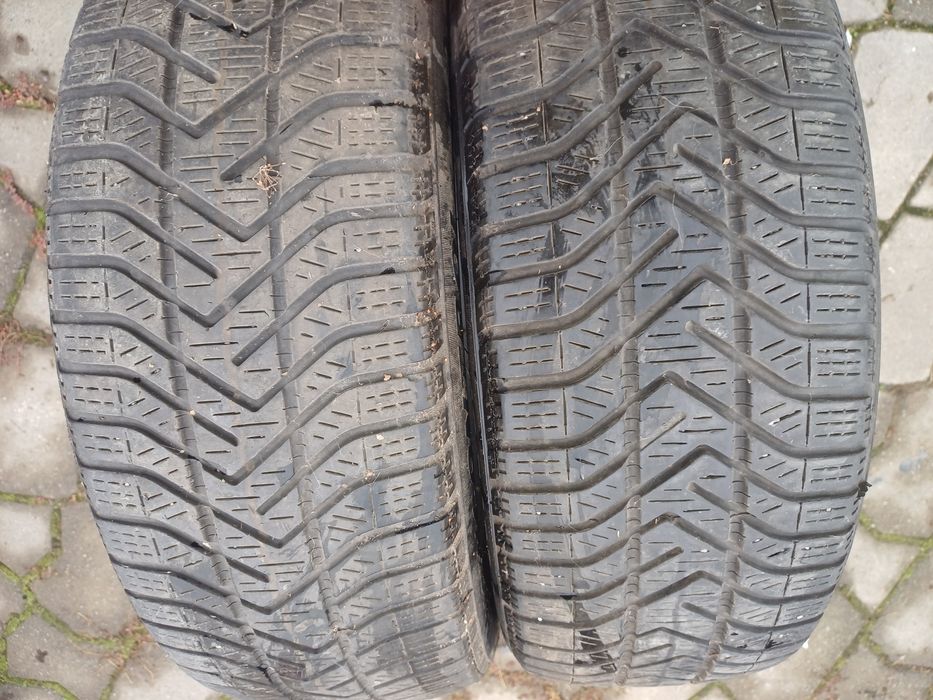 De vânzare anvelope iarna pirelli 195 55 17 și semperit 215 65 16