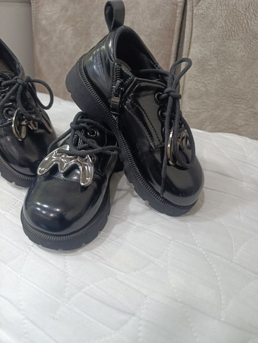 Туфельки для девочек.