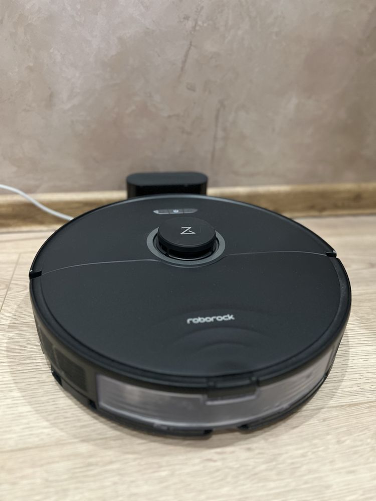 Робот прахосмукачка и моп Roborock S8