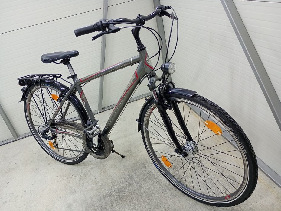 Vând bicicletă bărbați BBF,roți 28,cu 21 vit,stare f buna !