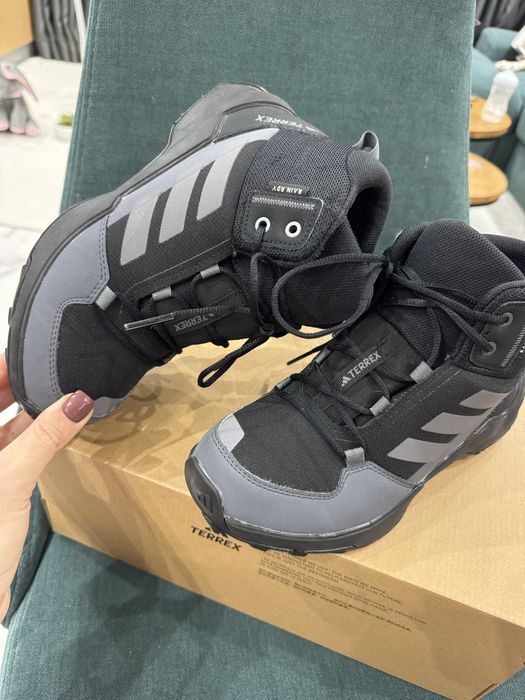 Adidas Terrex AX4R R.RDY Mid K като НОВИ