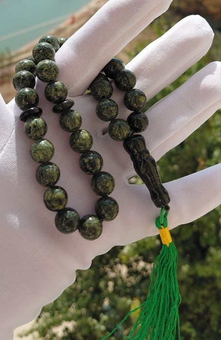 Четки из Натуральных Камней.