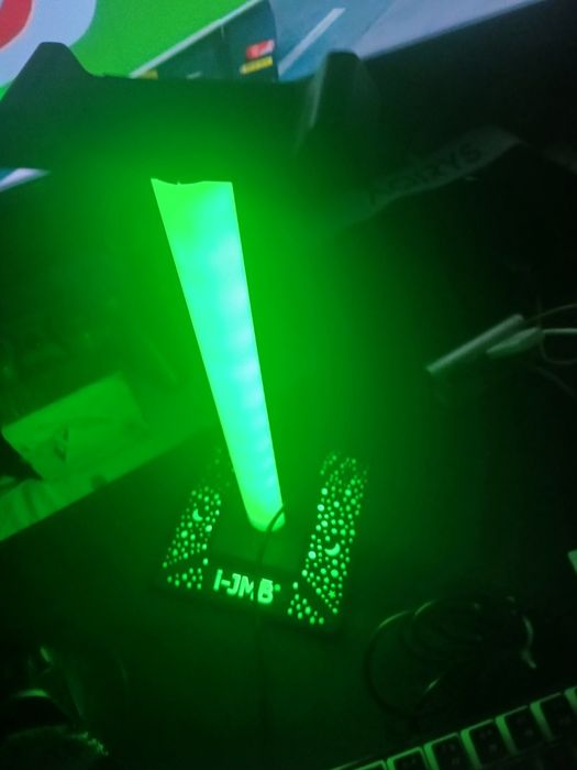 Vand suport de casti