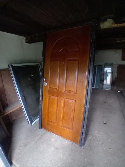 Ușa intrare apartament