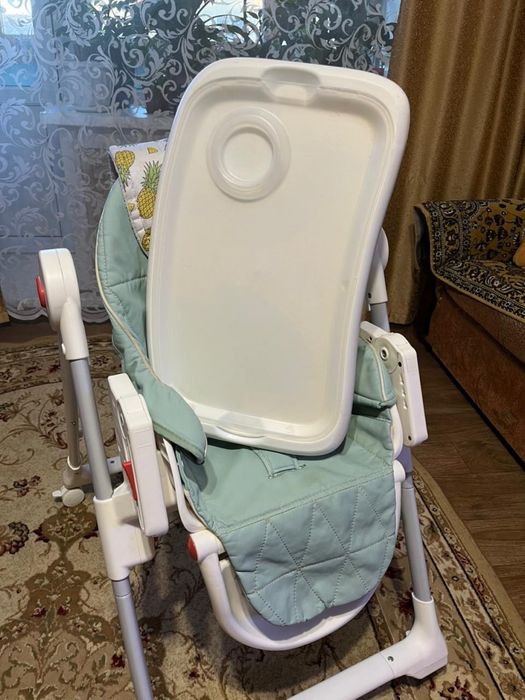 Детский стульчик для кормления