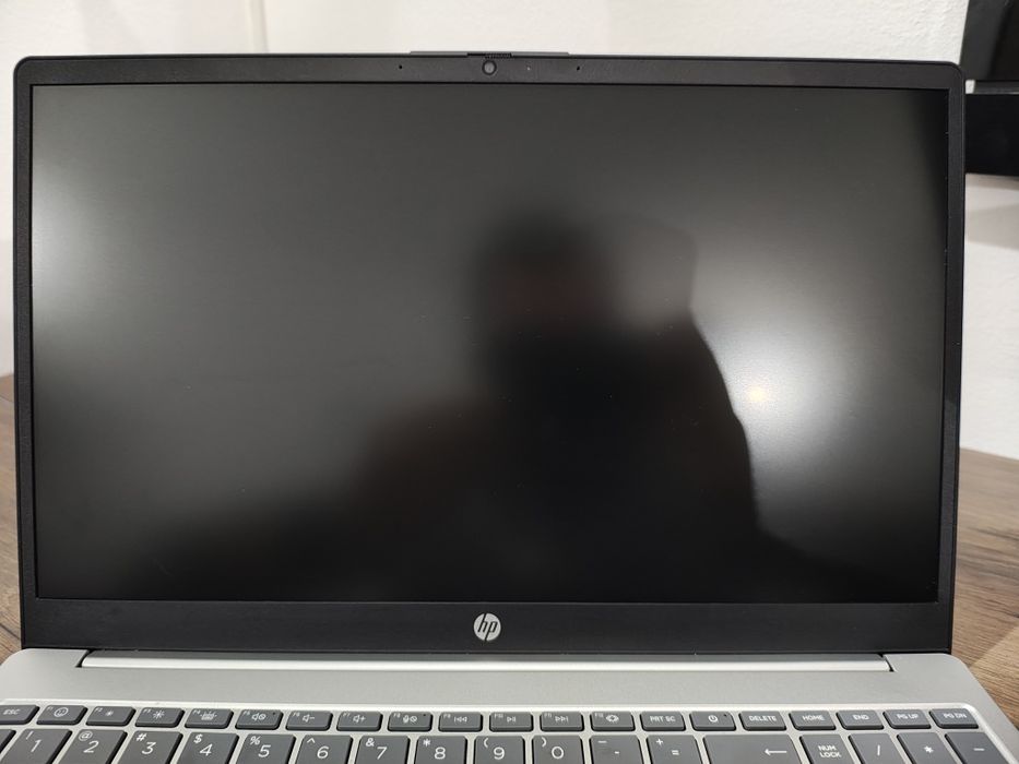 Vând Laptop HP 15-fc0018nq