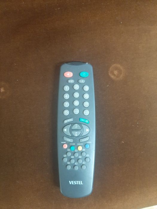 Телевизори с дистанционно Тошиба и Вестел