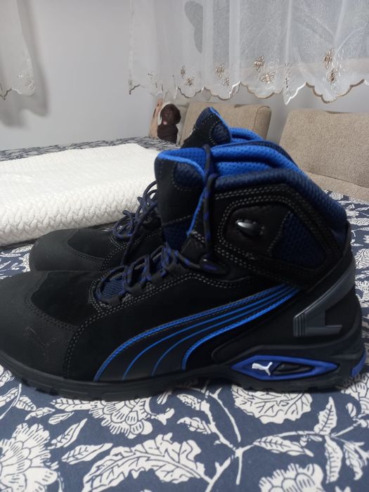 Bocanci puma cu bombeu metalic