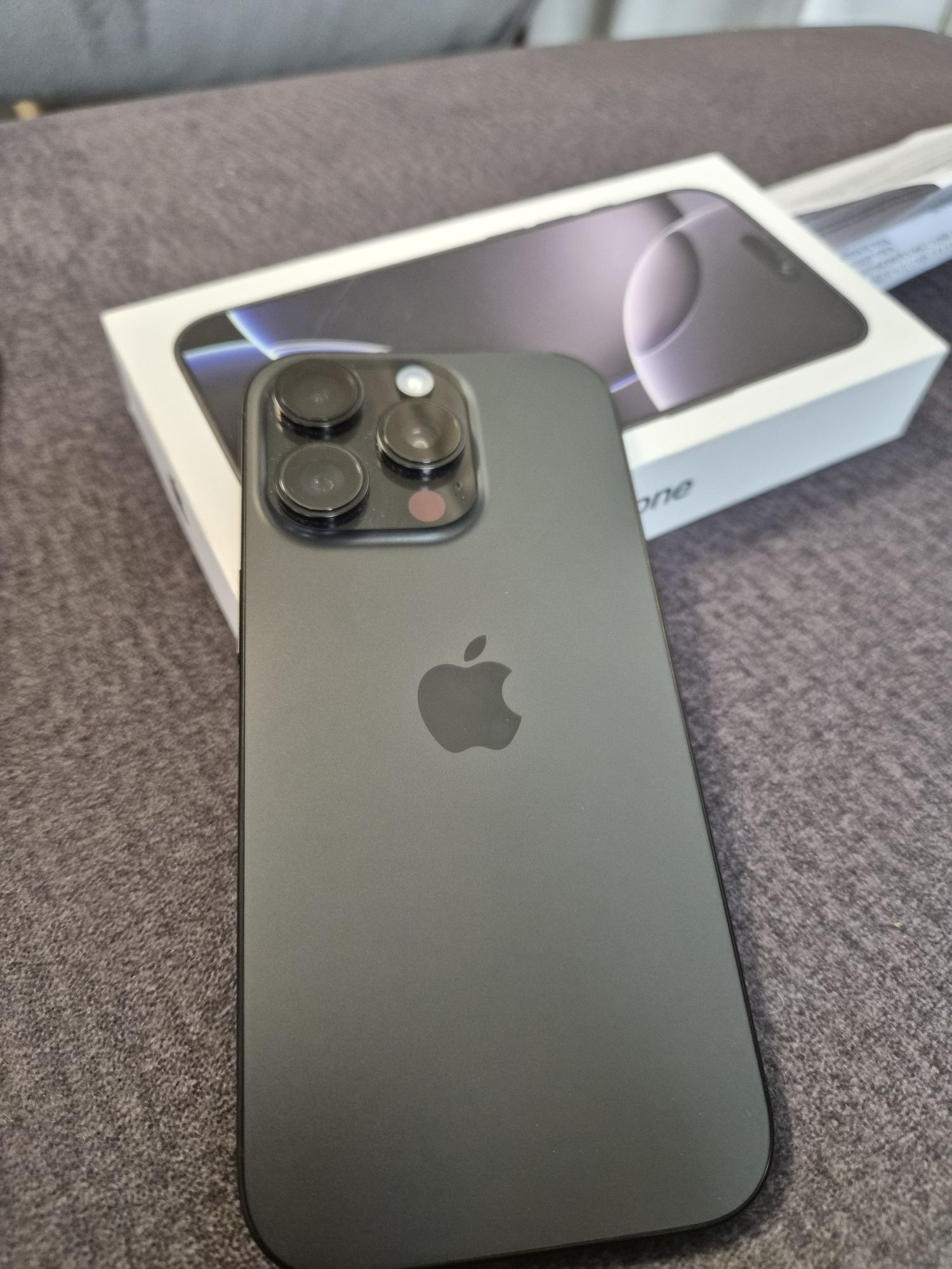 Iphone 16 pro 512GB в гаранция