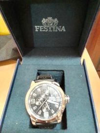 Часовник Festina F16585