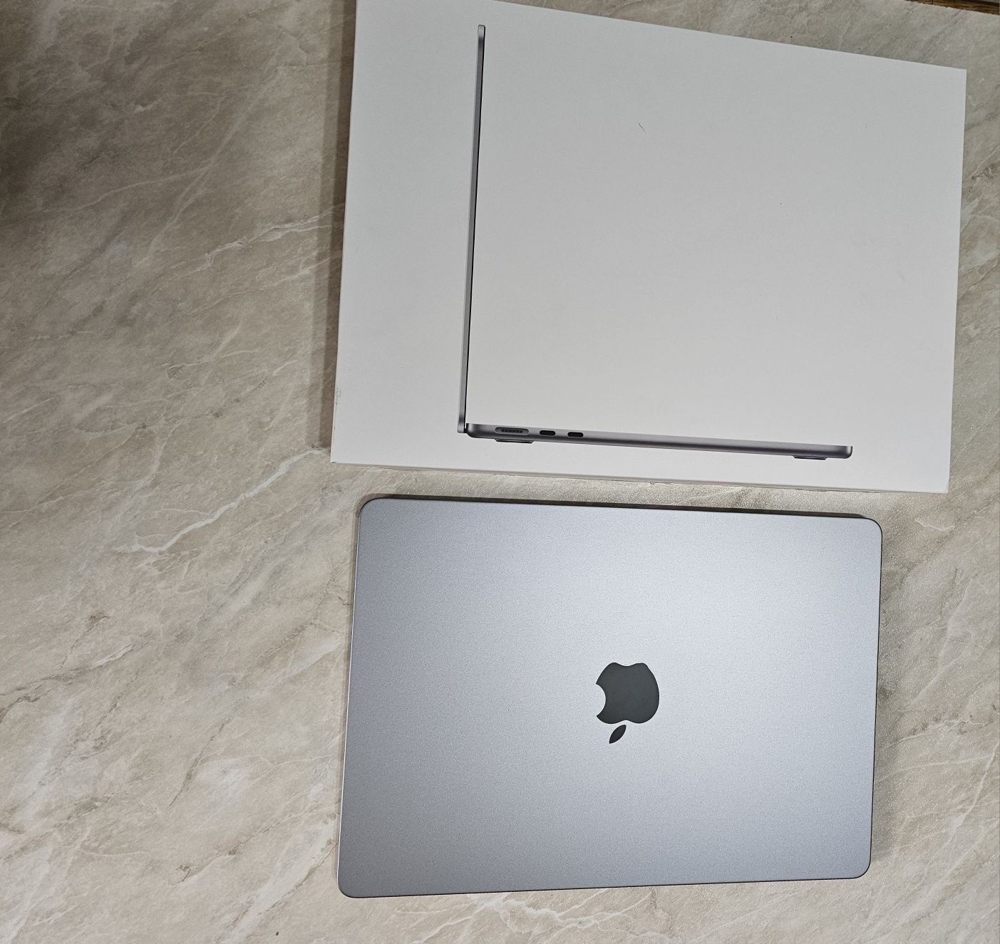 MacBook Air M3 16/1TB 4 цикла