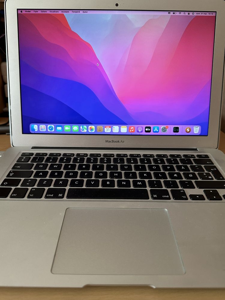 Macbook Air 2017 i5 8GB Ram