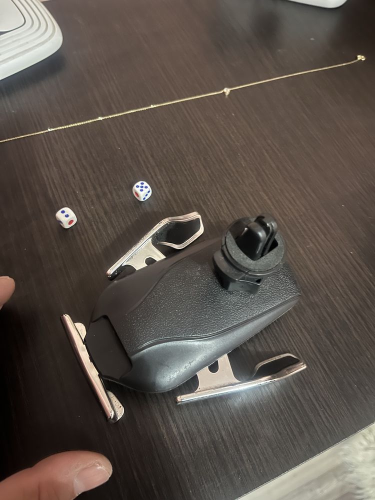 Suport telefon cu incarcator