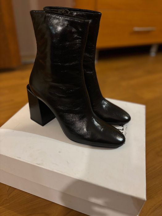 Дамски боти FURLA