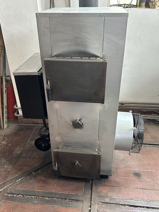 Soba ulei incalzire aer 30KW + burlane otel