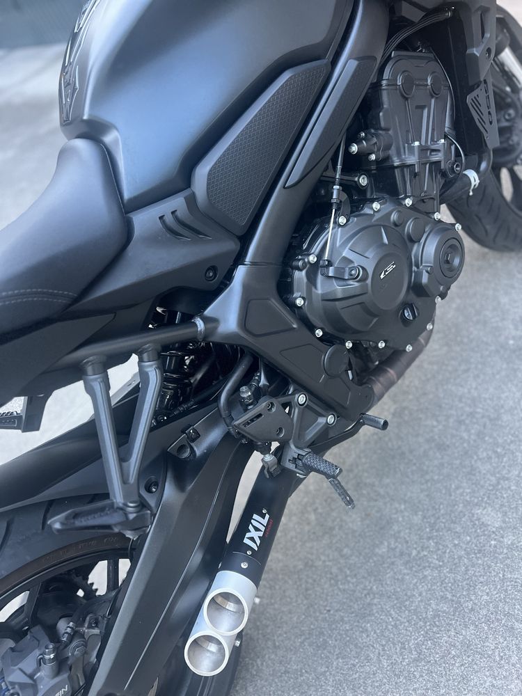 Honda CB 650 R 2023  /BlackEdition