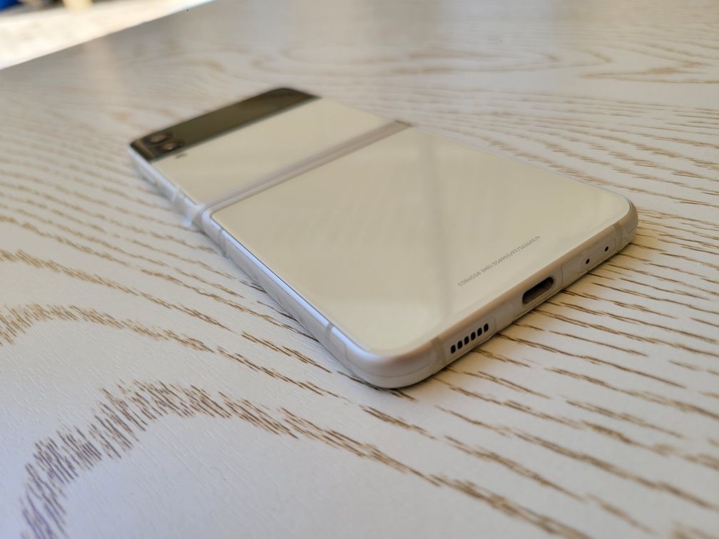 Samsung Galaxy Z Flip 3 (5G) Snapdragon 888. OzU 8/256 GB. Garantya