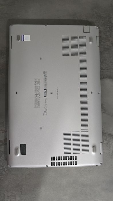 Laptop Dell i5 gen 10 16 gb ram 256 ssd M.2