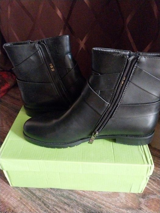 Полусапоги женские.