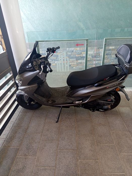 Продам скутер. Тигер. Почти новый. В отличном состоянии. Пробег 4 тыс.