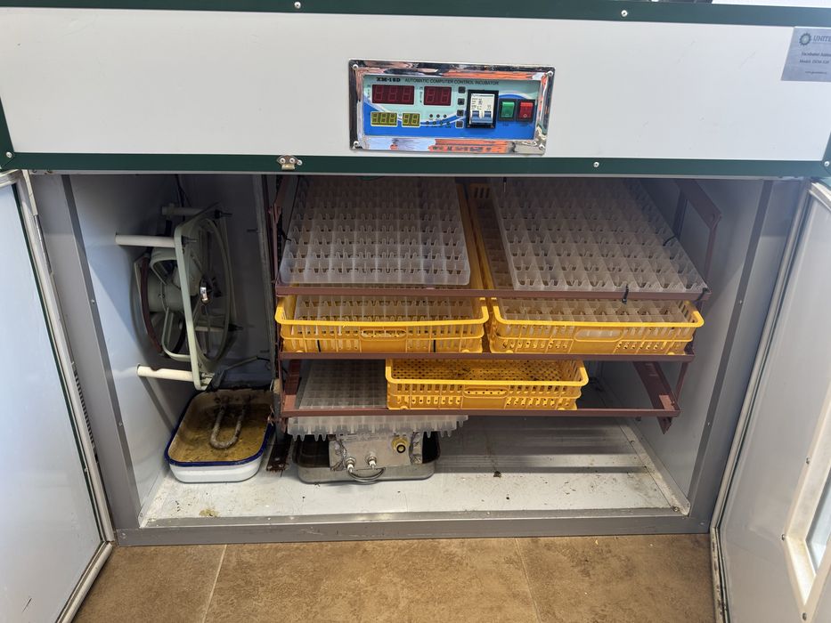 Incubator automat uniteh DZM-528