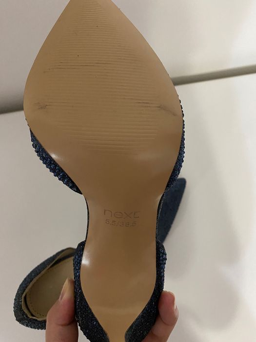 Pantofi stiletto