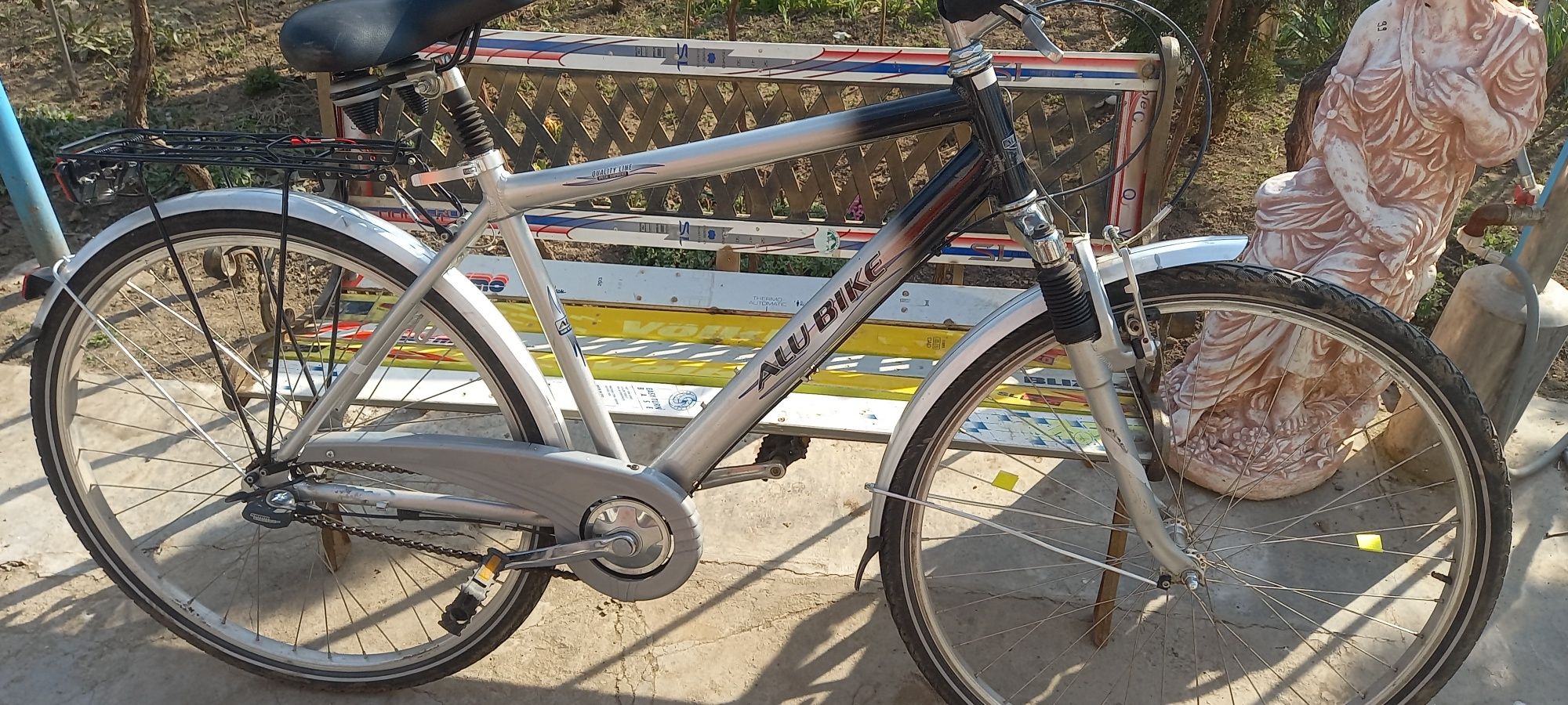 Bicicleta de aluminiu