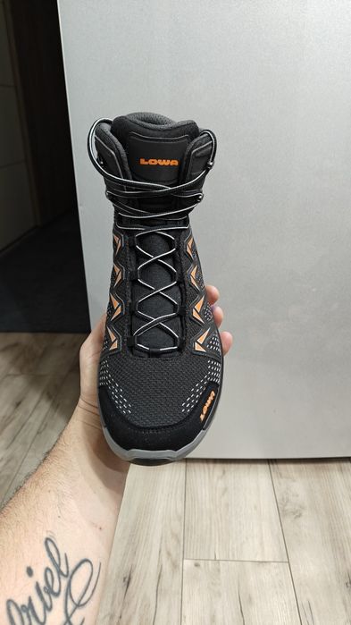 Lowa mărimea  46