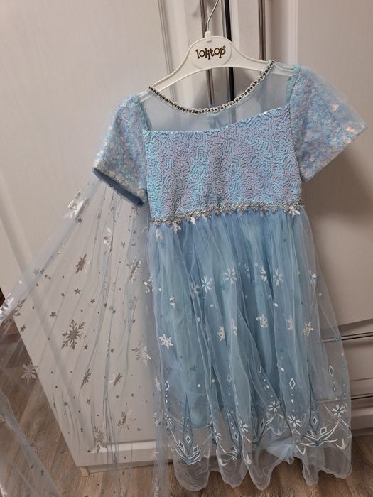 Продам костюм Эльзы