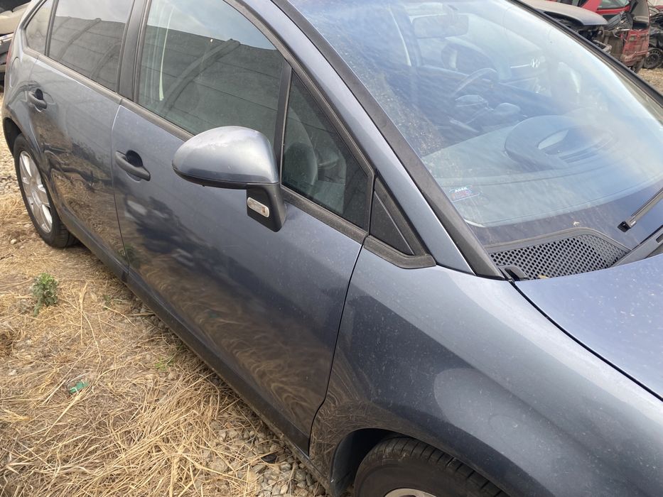 Dezmembrez Citroen c4 1.6 benzina NFU 2004-2009