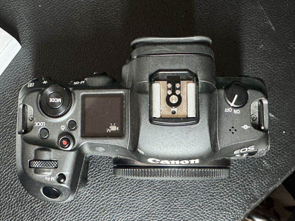 Canon r5 noviy bodiy batariya zaryatishnik