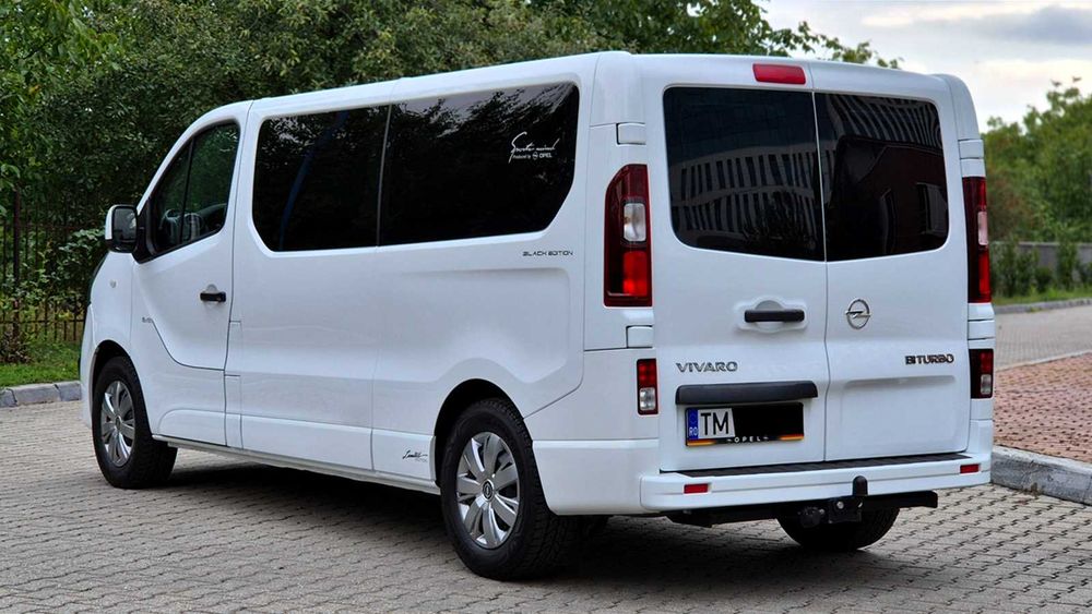 Opel Vivaro An 2017 8+1 Locuri Model Extra Lung Trafic