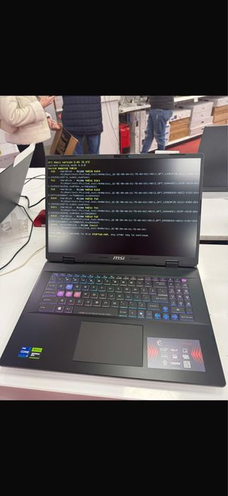 Vand Laptop Msi detine garantie