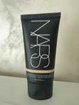 Тониращ овлажнител Nars