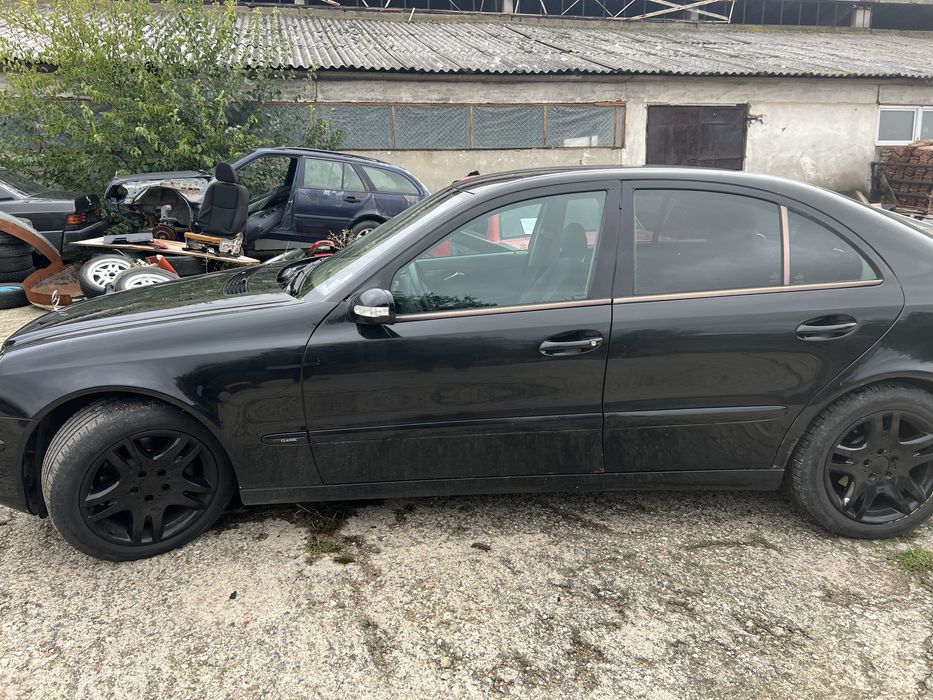 Мерцедес w211 646 на части