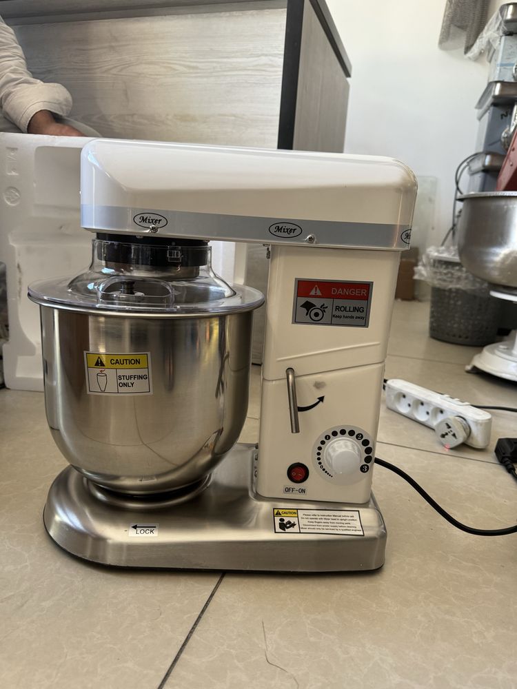 Mixer, B7 miksr, mikser, zvivalka