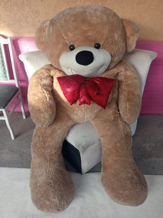 Продам огромного мишку.