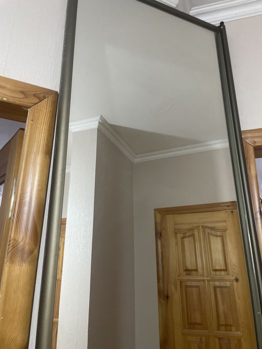 Зеркало на 2,5-3 мета в высоту