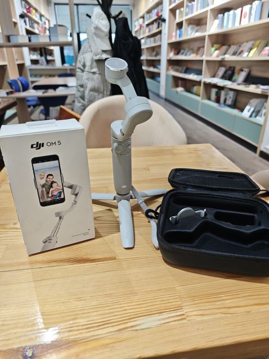DJI osmo mobile 5