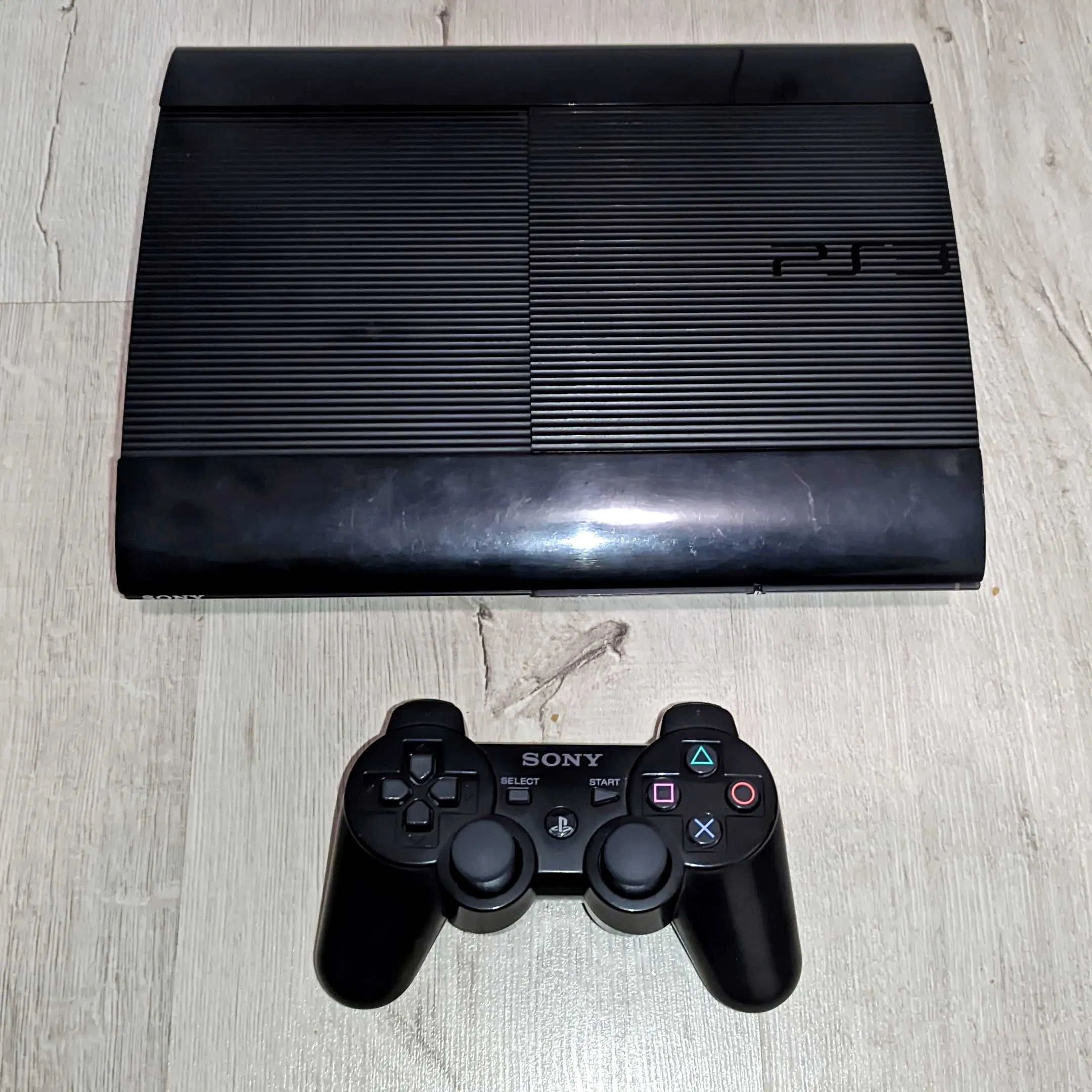 Sony PlayStation 3 Super Slim 500GB modat e ca nou! PS3