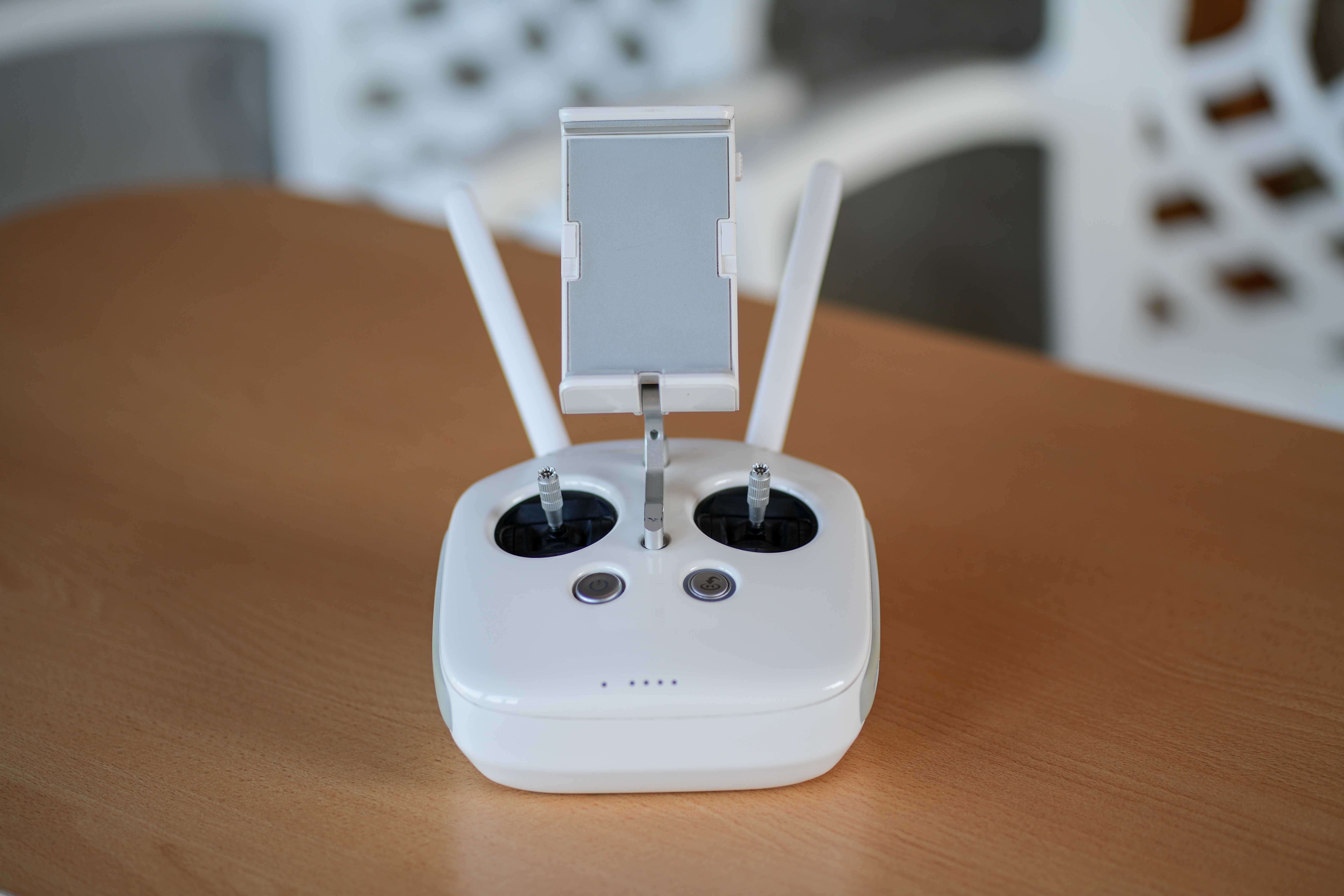Дистанционно за дрон Phantom 4