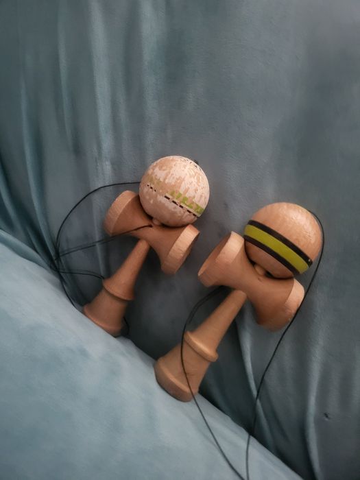 Vând sau schimb kendama sweets legend shape JORGENSON si kendama prime