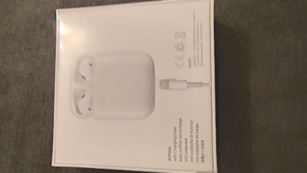 Слушалки Apple AirPods 2