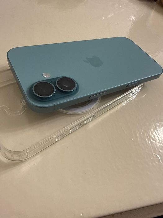 iPhone 16 pentru piese